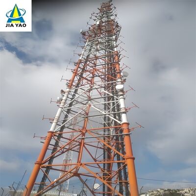 48m 60m 70m 77Meter Compact Footprint 3 Tube Telecom Tower สำหรับถนนคนเดินในเมือง 5G