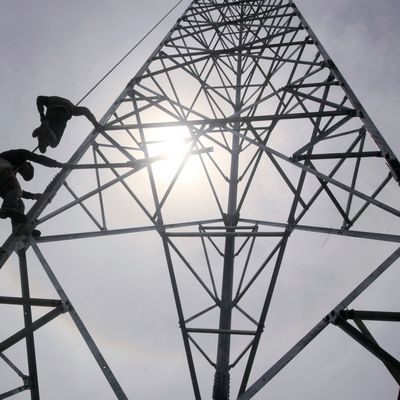 อินเตอร์เน็ต 5G สื่อโทรคมนาคม อานเตนน่า 3 ขา หัวเหล็กมุม
