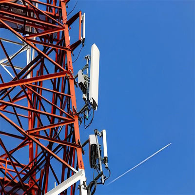 30m ตัวเองสนับสนุน Lattice Tower สําหรับการสื่อสาร GSM Tower ผลิตจากเหล็กมุม