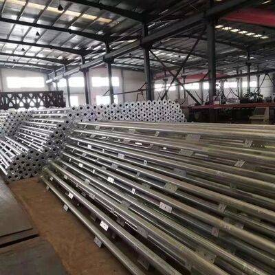 หัวหินขนาดหนัก 3 ขา ท่อเหล็ก Tower ให้การสนับสนุนโครงสร้างที่แข็งแกร่ง การสื่อสารและอุปกรณ์บริการ