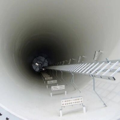 เสาสื่อสารแบบเสาเดี่ยว (Monopole Tower) โครงสร้างเสาเดี่ยว ผลิตจากเหล็กเกรด Q235 และ Q355 เป็นไปตามมาตรฐานการออกแบบ A36 astm EN 1991 1 4 และ EN 1993 3 1