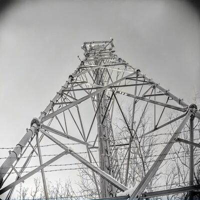 18 28 38M 3 ขา เหล็กอาบสังกะสี หอคอยสื่อสาร 5G 4G Wifi โทรทัศน์ ความถี่หลายแบบ ภายนอกอาคาร