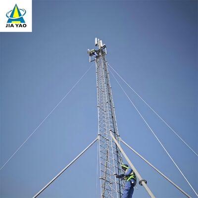 32 45 50M Q355 หอคอยเสาอากาศแบบเหล็ก Guyed สำหรับการสื่อสารสถานีตำรวจป่าไม้